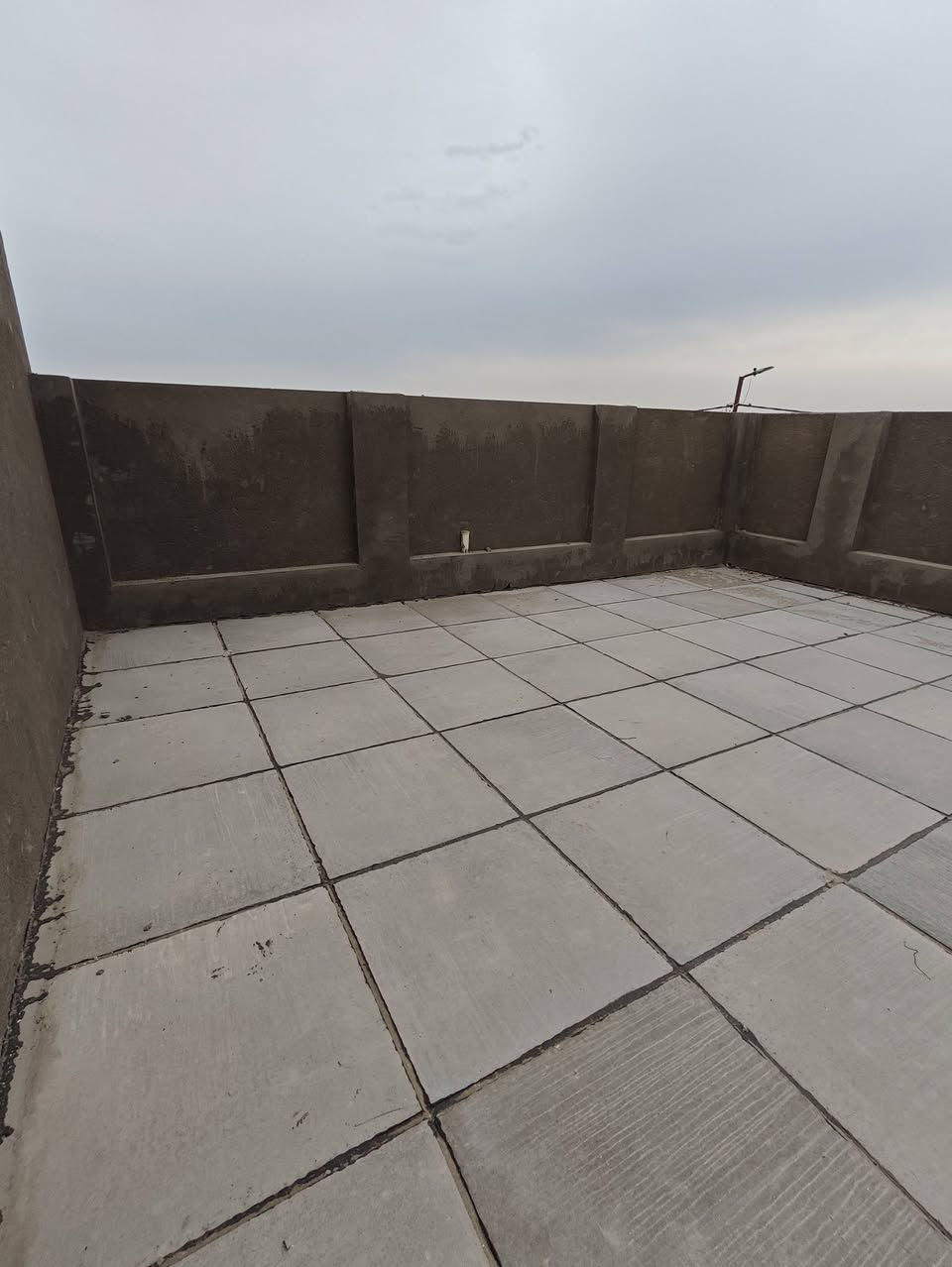 بيت 200متر +عرصة200 للبيع 
قرب فلكة الشافعية منطقة أم عباسيات نزلة جامع ام البنين
للاستفسار اكثر الاتصال او مراسلة الرقم ***********
