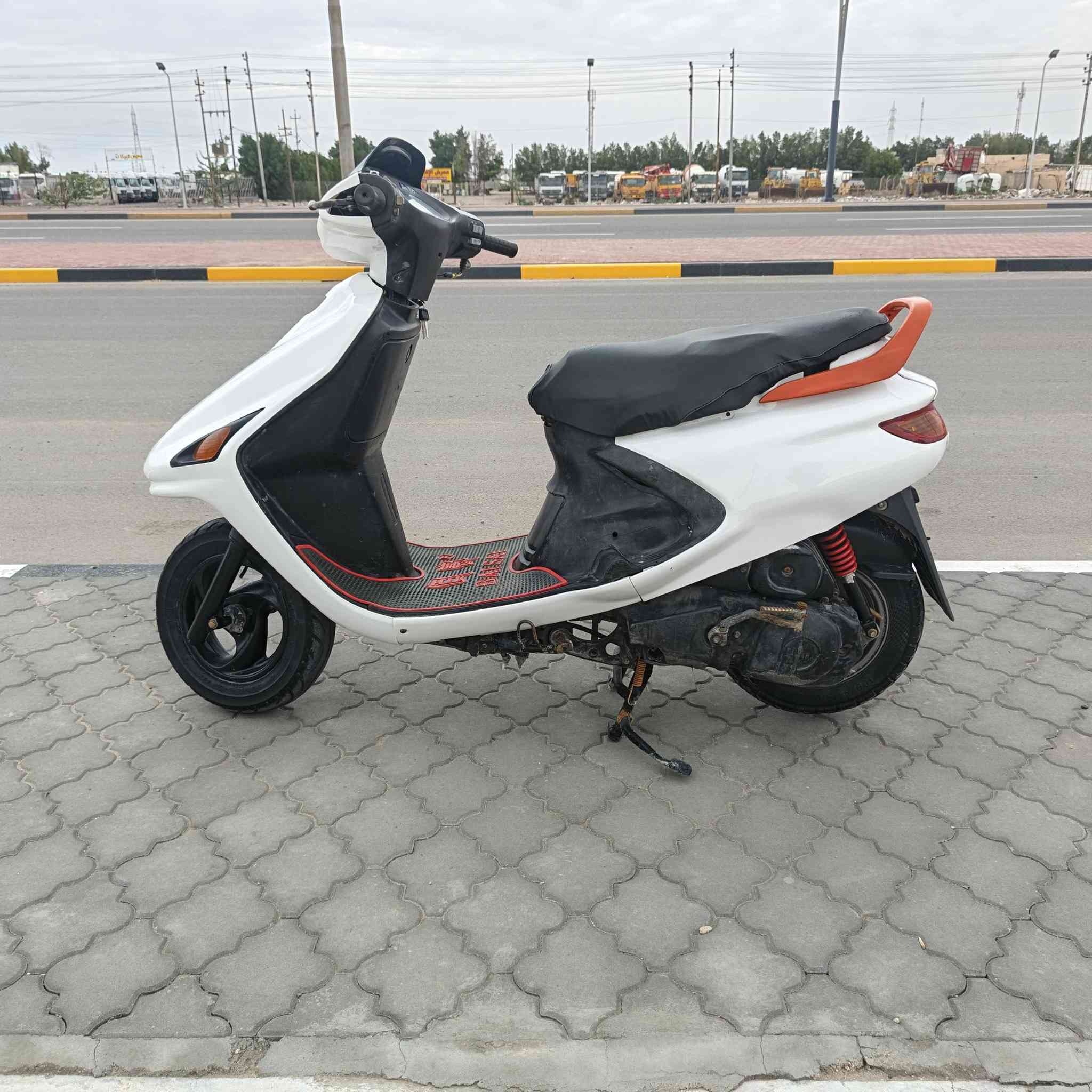 السلام عليكم شباب دراجه فراشه البيع فحل مجفته الول مره دراجه حلوه كهربايات شغاله سلف وهندر كلشي شقال بيه العنوان بصره الزبير والشراي يجي خاص السعر 400 وبيه مجال حك اجيه


**إذا كنت صاحب هذا الإعلان وتريد حذفه لأي سبب، رجاءا أرسل رسالة إلى الدعم الفني**