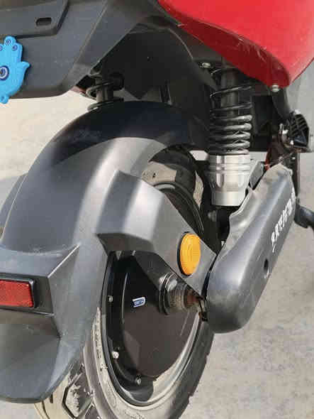 يالله 🤚
السلام عليكم اخوان دراجه شحن للبيع ماتركس الماهر 👍
 دراجه جديده معنه الكلمه و نضيفه جدا وكلش قليل موجود منه بالعراق🔥
 لون مميز ماشيه قليل كتلوكات مع شاحنه وكارت الشركه المواصفات 👇 مبدل بطاريات قبل سبوع من احسن نوعيه بطاريات سعرهم 230 الف 
📌ست بطاريات 🔋
📌سرعه 75 😶‍🌫
📌شاشه قارء اعطال 🔧
📌تايرات جديدات 🏍
📌لد نهاري مع عالي ناصي⚡
📌اشاير يمنه يسره➡️⬅️
📌نظام حمايه بارك حمايه 🅿️
📌2 ريموت مع 1 سويج ✅
📌3 سرع والسرعه الثالثه sport ✈️
📌شاحنة اصليه 🔌
📌وبعد خير من الله ✅
📌السعر 700 وبيهه مجال 💵 
📌العنوان بغداد الدوره 
📌ملاحظة في الصور
للاستفسار الاتصال على *********** واتساب📱
