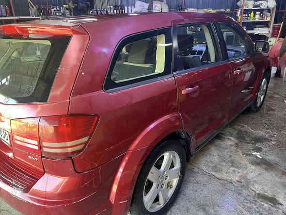 السلام عليكم 
جورني 2009 — للبيع

جورني 2009 فتحه
أحمر، رقم بغداد صدر جديد
محرك 6 سلندر ناعم
كير ما يشكي من شي
تخم تاير مضبوط
3 قطع تبريد
7 راكب
كشن السائق كهربائي
سيارة تخدم وماتكسر

💰 السعر: 105 وبي مجال
📞 للتواصل: ***********
