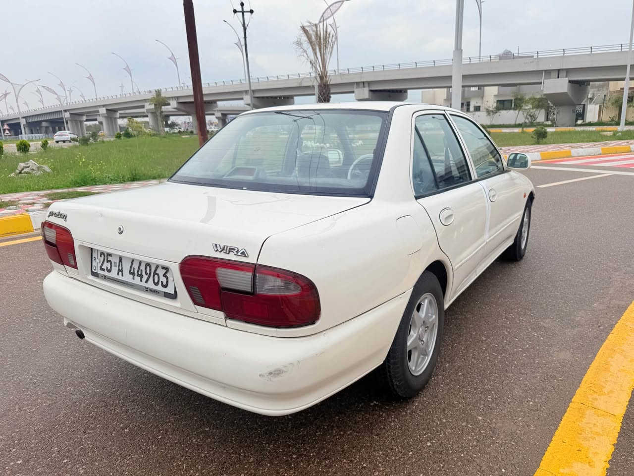 بروتون موديل 2004گير ومحرك شرط أوتوماتيك سنوية جديد مشروع وطني رقم الماني بيها دفتر بانزين شاشة ايباد كامرة خلفية دوار قطعتين بيها صبغ وبيها تعديل بارد واحد سيارة جاهز من كل النواحي صدر جديد تيارات جديد باتري جديد تبريد ثلج تدفئة شغال كهربائيات كلها شغال عنوان كركوك طريق بغداد يم حلويات اطلس السعر 56 وبيها مجال بسيط رقم *********** كركوك, العراق
