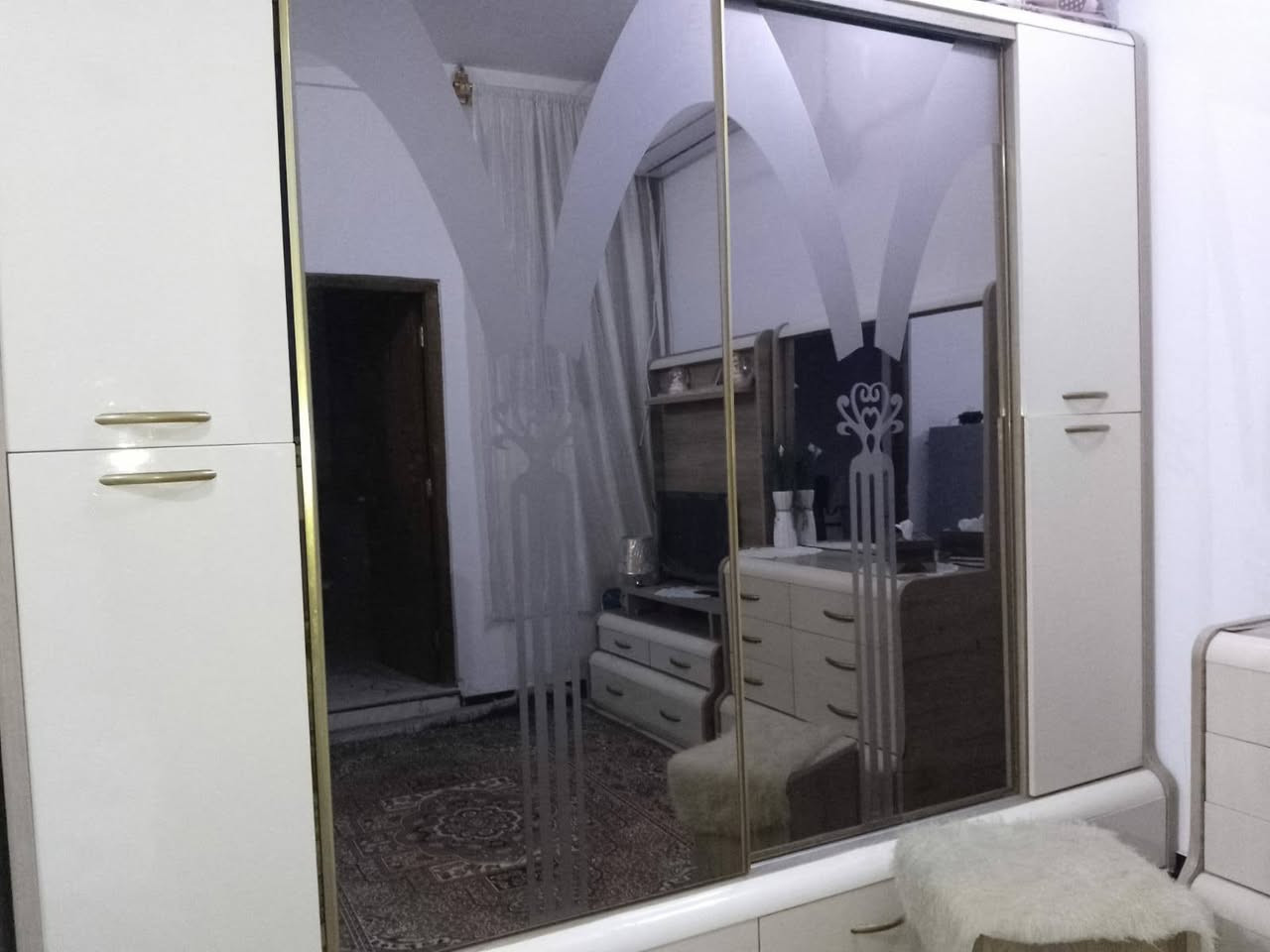 سلام عليكم غرفه تركيه للبيع مكاني حي العسكري ***********
