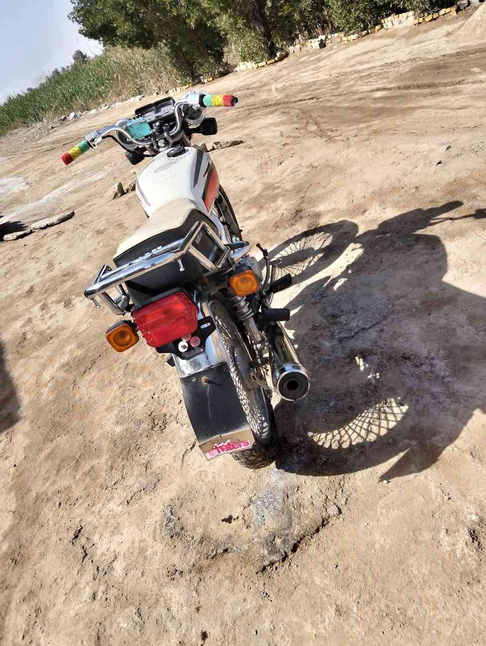 دراجه للبيع تايكر موديل 23 كلك كلك مكفوله كفاله عامه رايدها 400 وبيها مجال قليل مكان ديوانيه دغاره للتصال ***********
