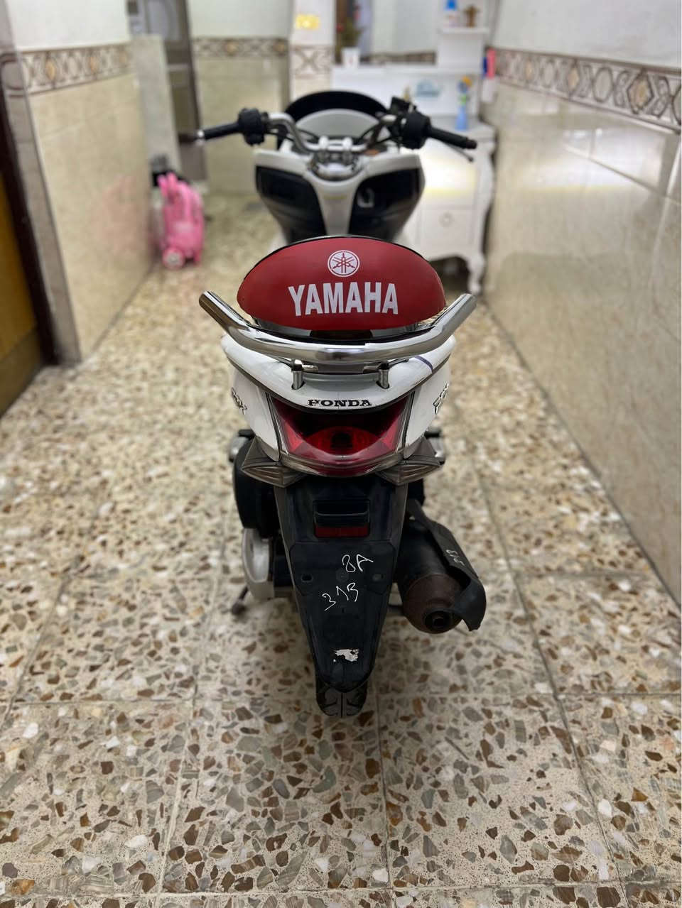 دراجه pcx جديده مال رمبه نوزل خطين طلاعات ستان كهربائي مكينه ناعمه كفرات اصليه دراجه جديده مكفوله اي نقص مابيها السعر مليون 350 العنوان بغداد الكرخ رقم *********** بغداد, العراق
