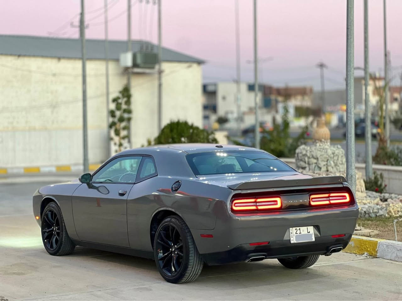 للبيع فقط .
دوج جالنجر موصفات SXT
لون مميز سمنتي 🩶
موديل 2017 ماشية 100 الف حقيقي 
گير محرك كفالة من فتح
مشدود منضومة زنون اصلي 
رقم شمالي دولي بسمي سنوية هزة رقم كلة جديد 
تخم تاير جديدويالة اصلي
سيارة بل واقع احلا من صور 
ادامة كامل امسويلها اي نقص مابي حتي جك انج طافي 
حادثها بامريكة كلش خفيف ربع جامرلغ خلفي 
بدون ارباك بجم كبس بل عراق جامرلف صاير بي رش 
فقط ول باقي مكفولة من كلشي . 
مكان سيارة كركوك 
سعر 168 بيها مجال
 
***********📞
***********📞
***********📞
كورك بيها واتساب أربيل, العراق
