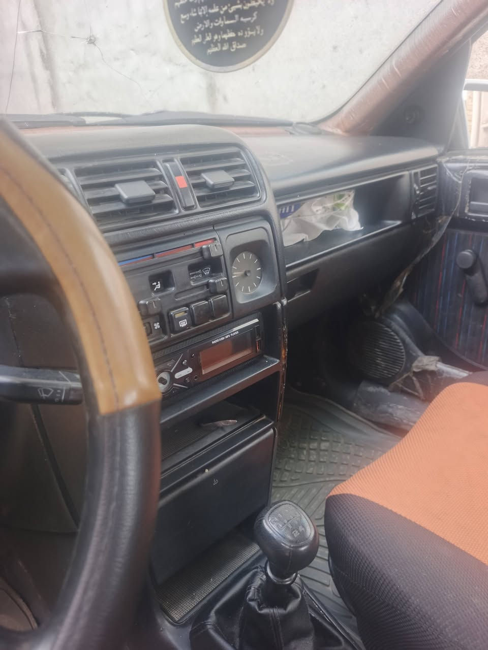 حجم 18 
مديل 93 
محرك بي تنقيص
دواير ما مصلح 
بس الدوسات مصلحه
السعر 48
***********
***********
