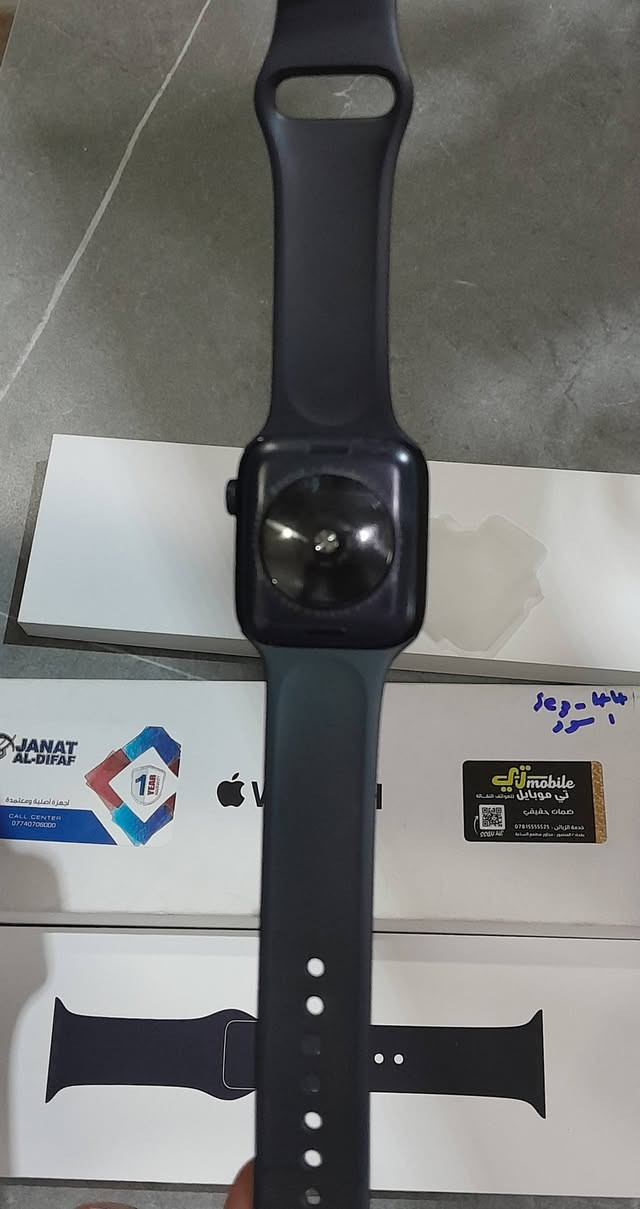 للبيع Apple Watch Series 2 
الساعة بحالة جيدة وتعمل بكفاءة ممتازة، ومن أبرز مميزاتها:

• مقاومة للماء حتى عمق 50 متر
• تدعم GPS لتتبع المشي والرياضة
• إمكانية استقبال الإشعارات والمكالمات والرسائل
• قياس نبضات القلب وتتبع النشاط اليومي
• شاشة واضحة وعالية السطوع
• بطارية تدوم ليوم كامل تقريبًا
• تدعم المساعد الصوتي Siri (الذكاء الاصطناعي الصوتي)
• تصميم أنيق وخفيف ومناسب للاستخدام اليومي والرياضي

للاستفسار مراسلتي على الخاص.

#مستعجل_على_البيع


**إذا كنت صاحب هذا الإعلان وتريد حذفه لأي سبب، رجاءا أرسل رسالة إلى الدعم الفني**