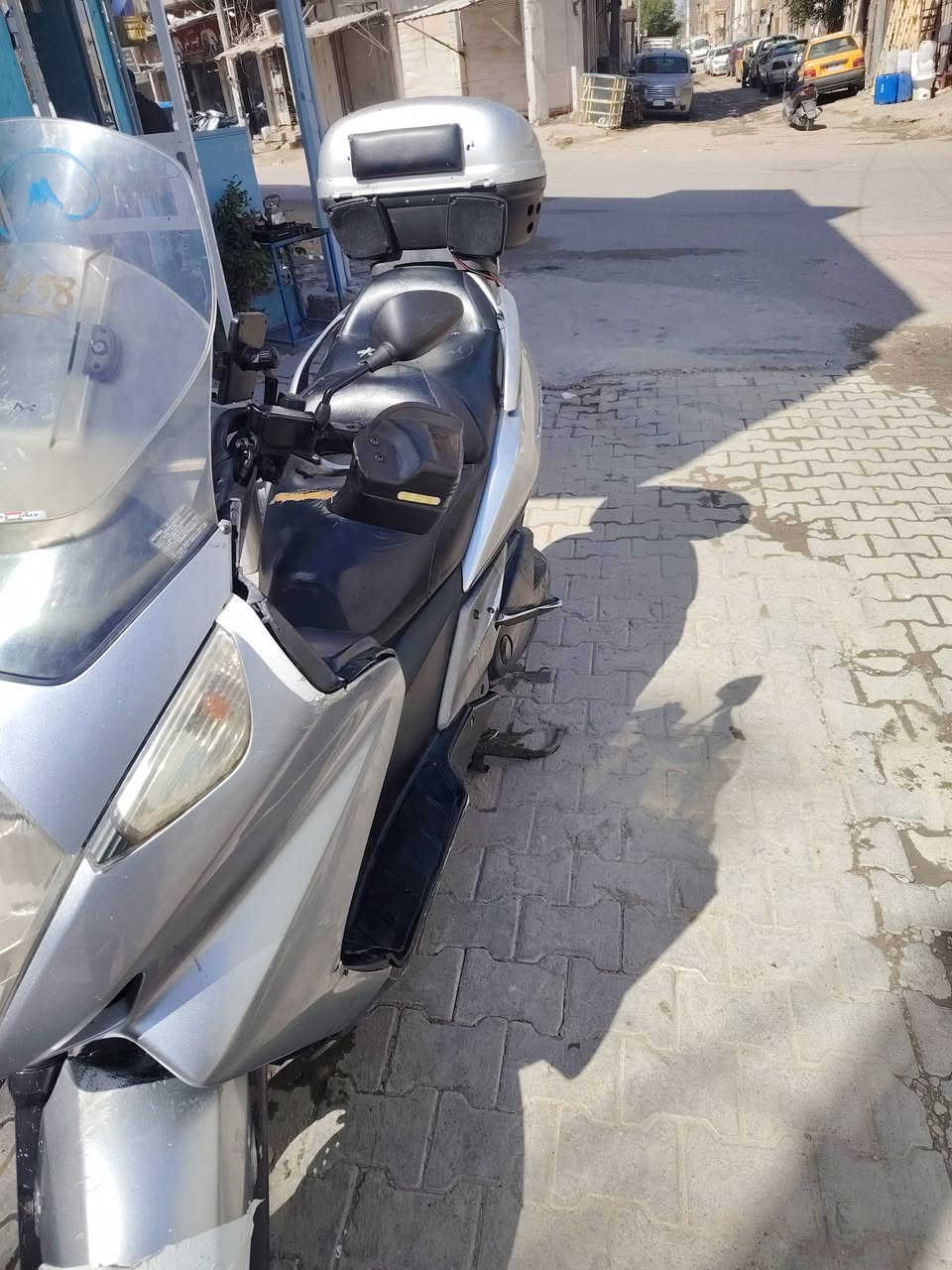 السلام عليكم دراجة سلفر ونج ٦٠٠ دراجة حلوة مكينة ممفتوحة خير من الله جامة قطعتين جنطة سستم سماعات دراجة حلوة لاكن بيهة ملاحظات بل بجم ممطبك عدل مكان بغداد الحرية عدن ***********
