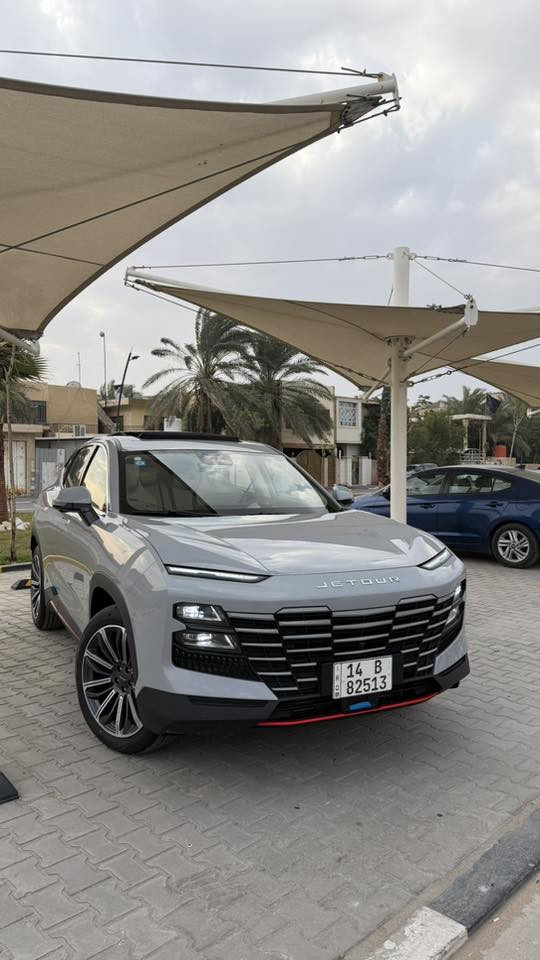 جيتور لاكجري موديل 2025
***********
سعر 185$✅
⸻

جيتور داشنج 2025 – Luxury (أعلى فئة)

اللون: رصاصي

المشي: 11,000 كم

 1. محرك بنزين توربو

 2. سعة المحرك 1.6 لتر

 3. عدد السلندرات 4

 4. القوة الحصانية 197 حصان

 5. عزم الدوران 290 نيوتن متر

 6. ناقل حركة أوتوماتيك DCT

 7. عدد السرعات 7

 8. نظام الدفع أمامي FWD

 9. وضعيات قيادة متعددة

 10. الطول 4590 مم

 11. العرض 1900 مم

 12. الارتفاع 1685 مم

 13. قاعدة العجلات 2720 مم

 14. عدد المقاعد 5

 15. مقاعد جلد فاخرة

 16. تحكم كهربائي بالمقاعد

 17. شاشة وسطية كبيرة تعمل باللمس

 18. شاشة عدادات رقمية

 19. نظام ملاحة

 20. Apple CarPlay

 21. Android Auto

 22. بلوتوث

 23. منافذ USB

 24. تشغيل السيارة بزر

 25. دخول وتشغيل بدون مفتاح

 26. تكييف أوتوماتيك

 27. فتحات تكييف خلفية

 28. نظام تثبيت السرعة

 29. مقود متعدد الوظائف

 30. فتحة سقف بانورامية

 31. مصابيح أمامية LED

 32. مصابيح خلفية LED

 33. مصابيح نهارية LED

 34. جنوط ألمنيوم سبورت 20 إنج

 35. مقابض أبواب مخفية

 36. حساسات أمامية

 37. حساسات خلفية

 38. كاميرا خلفية

 39. كاميرا 360 درجة

 40. نظام مانع انغلاق الفرامل ABS

 41. نظام توزيع قوة الفرملة EBD

 42. نظام الثبات الإلكتروني ESP

 43. نظام التحكم بالجر

 44. 6 وسائد هوائية

 45. نظام النقطة العمياء

 46. نظام التحذير من الاصطدام

 47. نظام الفرملة التلقائية للطوارئ

 48. نظام التحذير من مغادرة المسار

 49. نظام المساعدة في الحفاظ على المسار

 50. فرامل يد إلكترونية

 51. خاصية Auto Hold

 52. مرايا جانبية كهربائية

 53. مرايا جانبية قابلة للطي كهربائياً

 54. إشارات بالمرايا

 55. زجاج كهربائي كامل

 56. قفل مركزي للأبواب

 57. نظام إنذار

 58. كاميرا أمامية

 59. عزل صوتي ممتاز

 60. السيارة بحالة ممتازة جداً واس
