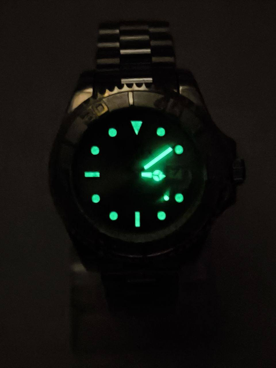 ساعة يخت ماستر

ساعة تحفة فنية
مكينة كوارتز 
رنك دوار 
ميناء اسود فخمة اميال وارقام لامينوس 
زجاج معدني ضد الخدش
 سير مصنوع من الاستانلس ستيل 
مقاومة ماء والغبار 
قفل جوبلي 
الساعة مختمه من كل مكان

السعر :- 35الف ع اول تم 
للحجز والاستفسار يرجى الاعتماد خاص


**إذا كنت صاحب هذا الإعلان وتريد حذفه لأي سبب، رجاءا أرسل رسالة إلى الدعم الفني**