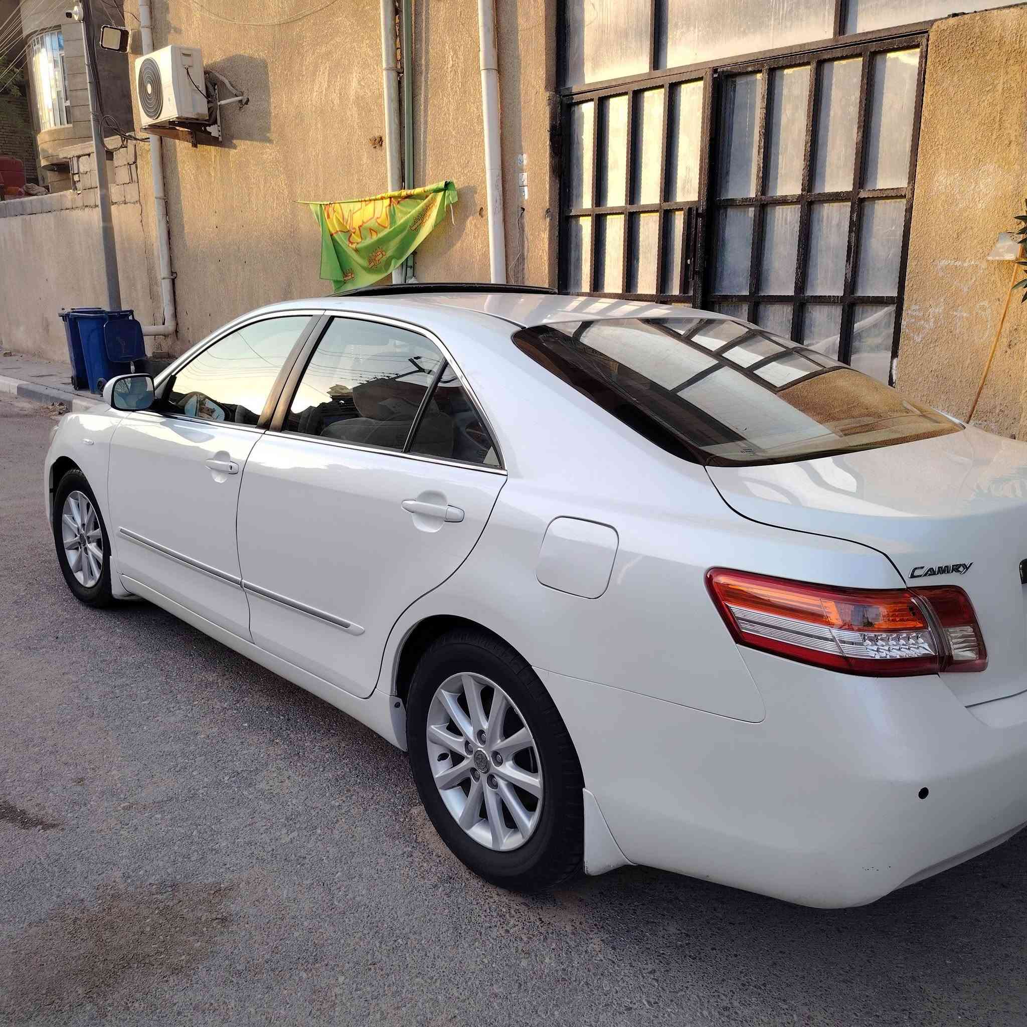 كامري موديل ٢٠١٠ خليجي GLX
فول مواصفات داخل صاج مكينة ٢٤٠٠ حساس خلفي شاشة اندرويد فتحة تحكم ستيرن ماشية ٥٧ الف حقيقي تخم تاير خمسة ويل كب مكينة كير جدد السيارة ما متعوبة رقم بصرة 
***********
