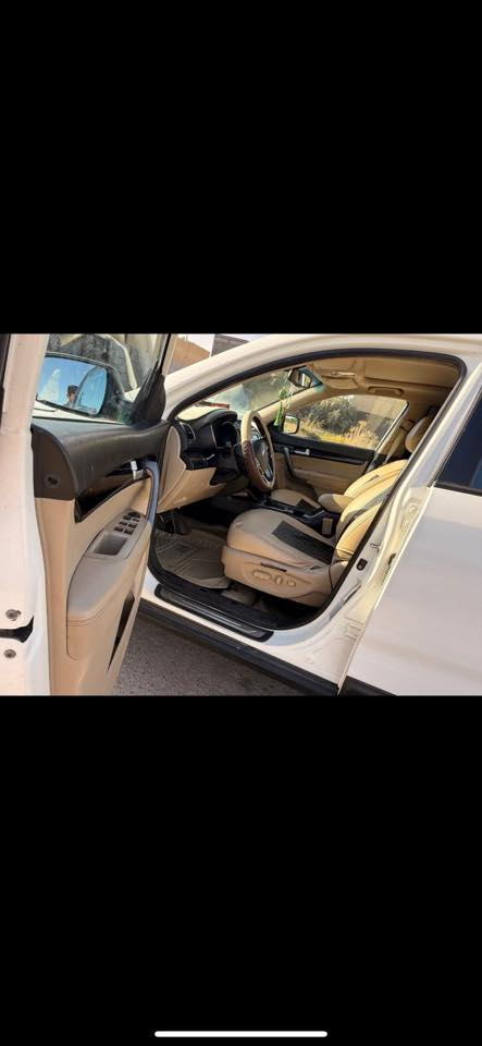 السلام عليكم 

كيا سورنتو خليجي  اعلى مواصفات 1/1

الموديل 2014 رقم البصرة

بأسمي تحويل مباشر ثاني يوم 

كفاله عامه بيه اقل شبر بارد فقط بجنطه

عداد المسافه 190 الف حقيقي

1-محرك 6 سلندر 3500

2-بصمة تشغيل + بصمة ابواب 

3-بانوراما طكتين 

5-تحكمات استيرن 

7-كروز سرعه ومثبت سرعه بالستيرن 

8-تبريد 3 قطع + تدفئه تبريد بالكشنات

9-شاشة ترحيب

10-شاشه اعطال

11-يدات نيكل 

12-منظومة زنون LED

13-لدات امامي خلفي 

15-مري جانبيه شفط كهربائي

16-جرص سرعه عند (120)

17-كشنات جلد لون 

18-بصمات تشغيل عدد(2)

19-اشارة ترحيب باليدات عند الاقتراب

20-كشنات اماميه تحكم كهرباء 

21-حساسات عدد (8) امامي خلفي 

22-ايرباكات عدد(8)

23-كامره خلفيه 

24-شاشه صغيره لمس بلادي 

25-انظمة قياده عدد(4)

26-نظام ايكو اقتصادي

7-27 راكب + 7 تجاوي

28-زراك لايت

29-بردات خلفيه 

30-مري قلاب ع بك 

31-منفذ شحن 12V+USB+AUX

32-ذاكرة خزن ميموري عدد(2)

33-اريل نفكيشن 

34-عداد الكتروني 

35-جام اتو + حاكية بلوتوث

36-ويل كب كروم حجم (19)

37-تخم تايرات (NEXN)كوري اصلي 

السياره استخدام شخصي وعليه صيانه دوريه

‭0782 648 6462‬
