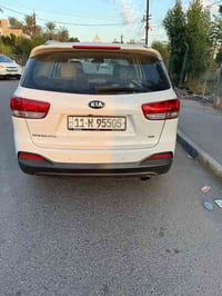 عندي كيا سورنتو موديل 2017 وارد امريكي بدون حادث بدون ايرباك كلين صارب...