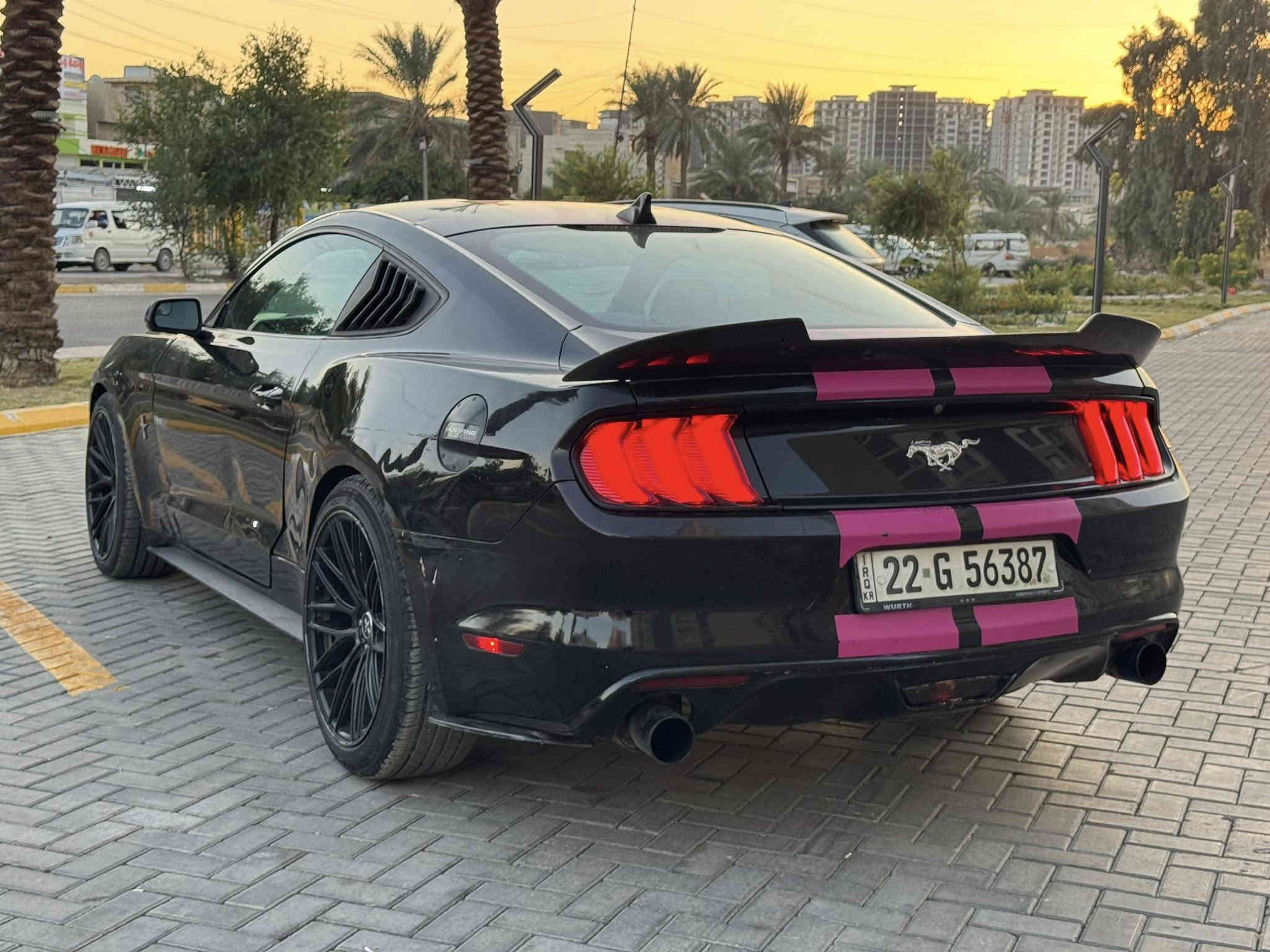 السلام عليكم 
موستنك 2016 ماشيه 120 
مواصفات 
محرك. 2300 تيربو 
حادثها جاملغ وبنيد بدون دواخل 
بصمه
تحكم ستيرن جهتين 
شفتات 
سياره جاهزه بدون اي نقص تحويل بشرط 
مكاني بغداد حي الجهاد 
السعر 120 بيها مجال 
رقمي ***********
