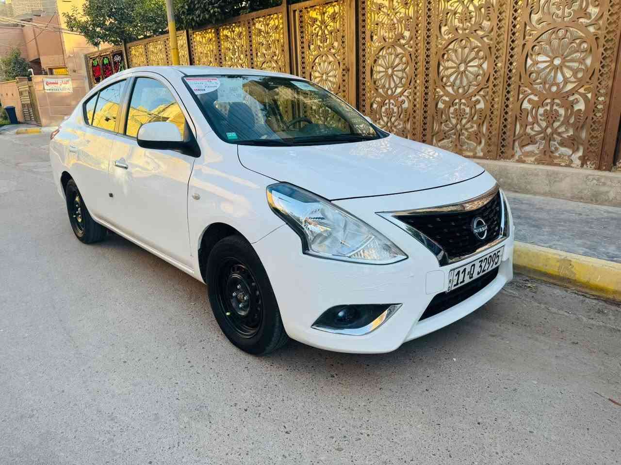 نيسان سني ضمان السور هندي بليته الزرقاء 
مكفوله من الصبغ والتبديل بيهه بارد بل جاملغ الامامي ماشيه71 كير محرك كله بلاد تبريد ثلج 
موديل 24 السعر 118 
الاستفسار ***********
مكاني كراده العرصات
