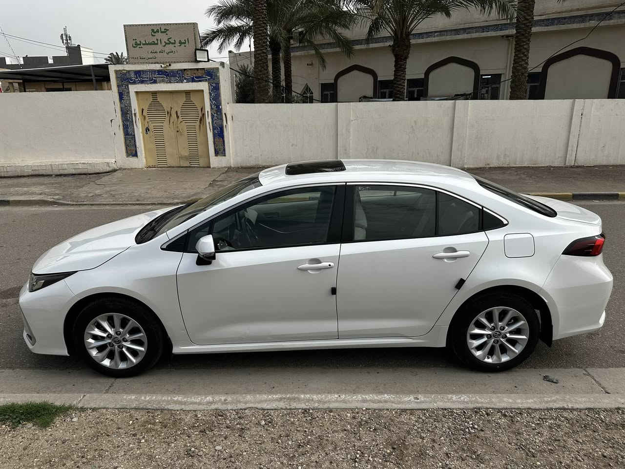 السلام عليكم
كورلا ساس 2022 خليجي مكفوله من الصبغ والفتح بيها فقط بارد بالباب الخلفي سيارة نضيفه وجديده ماشيه 69الف سياره جاهزه فول فتحة وشاشه جبيره 
مكاني بغداد حي العامل 
***********
168 السعر وبيها مجال بسيط
