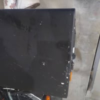 للبيع هوه جان ابيض واني صابغه اسود الي يريده يدخل خاص او واتساب 078475...