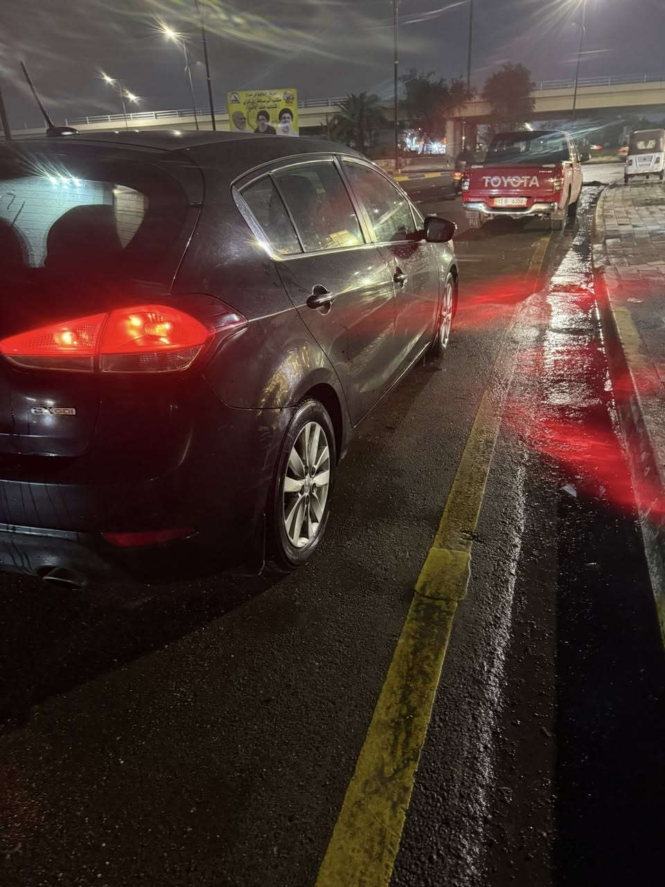 السلام عليكم كيه فورتي 2015 أمريكي صبغ ثلاث قطع بدون دواخل سياره خير من الله باسمي رقم بغداد السعر 75 ورقه قفل بيع سريع مكان السياره بغداد تبريد ثلج صدر امامي خلفي جديد ***********
