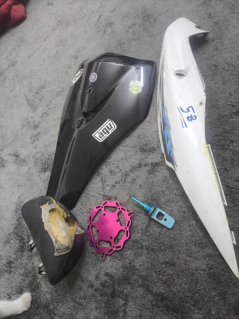 سلام عليكم 
غراض للبيع بجم وصفحه بلاديه مال ماكس عدله وقبق فلاوين وقطره وتجوه 140 عام للبيع شبه قيم وأخذ 
مكاني الغزاليه شارع المركز 
***********
