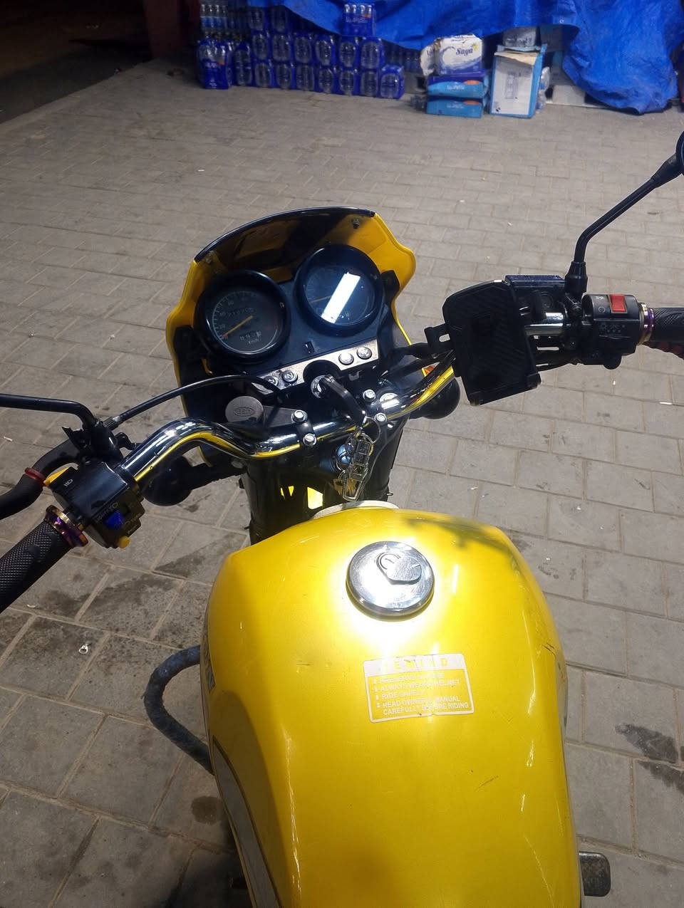 دايوان 22. 23  للبيع 1800 قفل رقم ديالى سنويا بسمي تحويل ثاني يوم   رقمي  ***********
