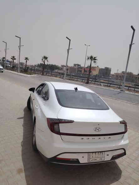 سوناتا ٢٠٢١ رقم بغداد تحويل مباشر 
لون ابيض 
مواصفاتها 
كروز سرعه 
مثبت قياده 
٤ وضعيات قياده 
رادار امامي 
كير دكم 
سايد بريك بصمه 
اوتو هولد 
تحذير قياده 
ماشيه ٧٥ ميل
مكانها بغداد الغزاليه 
السعر ١٧٠ وبيها مجال 
حادثها خلفي 
موجود بالصور 
رقمي 
***********
