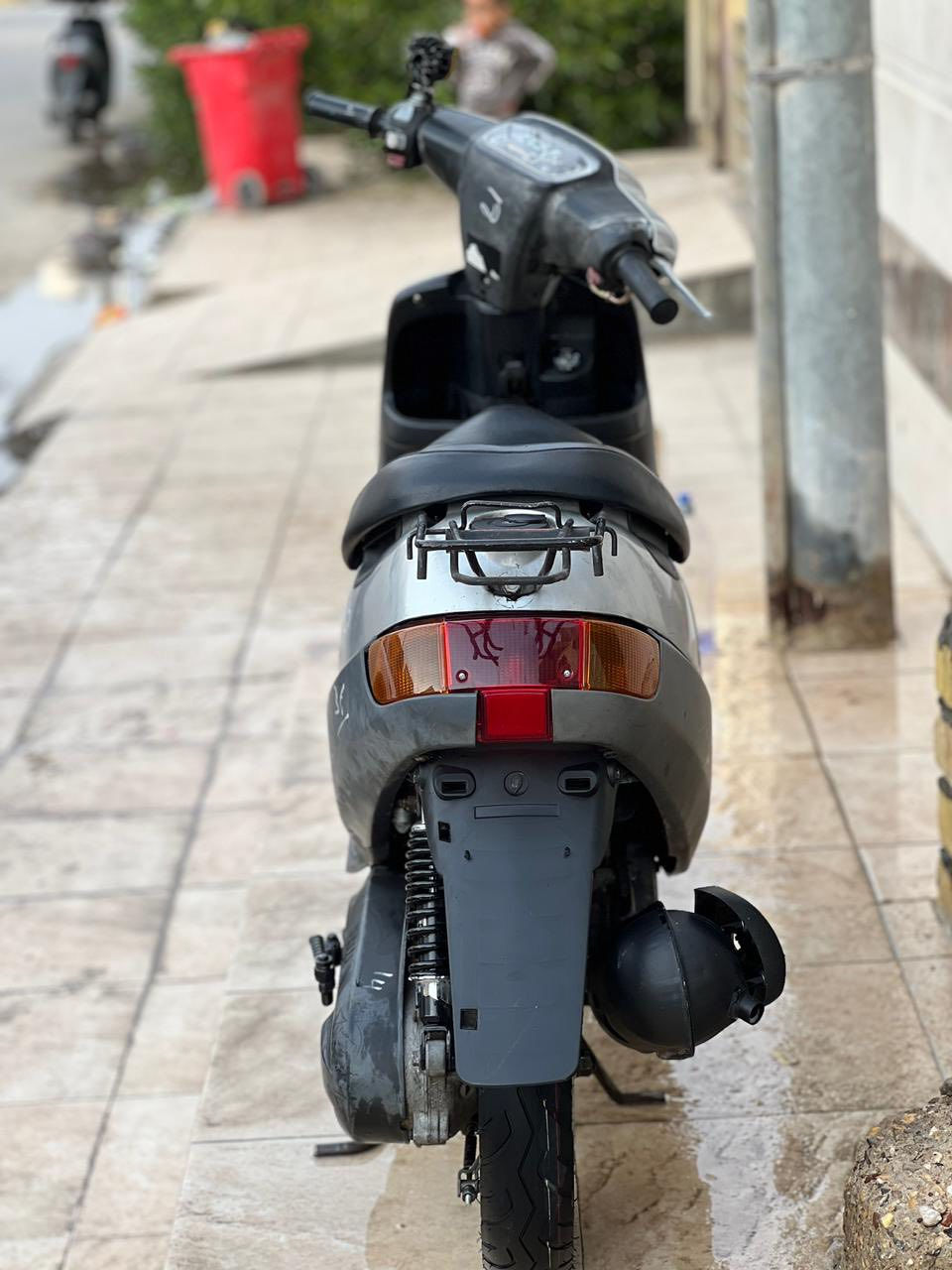 اقل الشهر من طالعه حاويه سعره ٥٠٠وبيه مجال برغي ممفتوح بيه شراي خاص رقمي***********
