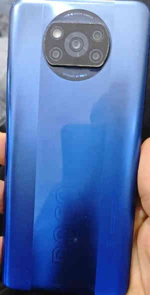 للبيع جهاز Poco X3 نظيف الذاكرة 256GB مع كامل ملحقاته بس كارتونته لا توجد السعر 240 
***********
