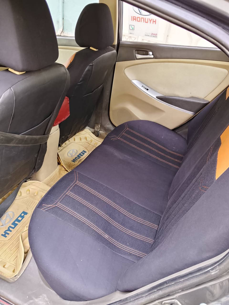 اكسنت مضلع مديل 2012 خليجي محرك 16 دوش  شرط بدون ضرر طخم كلو جديد  بس تلكيطات مال تكسي محرك وكير شرط ماتصرف عليها فلس السعر 90 
***********
