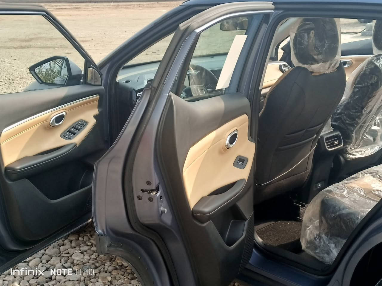 للبيع او المراوس بسياره سعرها اقل لان محتاج فرق مبلغ 
GAC GS3 2024 فول مواصفات
رقم اربيل
ماشيه 2000 فقط
شاشه تحكم كامله 
تشغيل عن بعد
فتحه بانوراما 
جنطه كهربائيه
يدات ابواب مخفيه
لدات على طول الدشبول بتصميم مميز 
فول رزانه وتسارع رهيب
قياده ذاتيه وركن ذاتي
وهواي مواصفات حلوه
السعر 180$
للاتصال :***********
