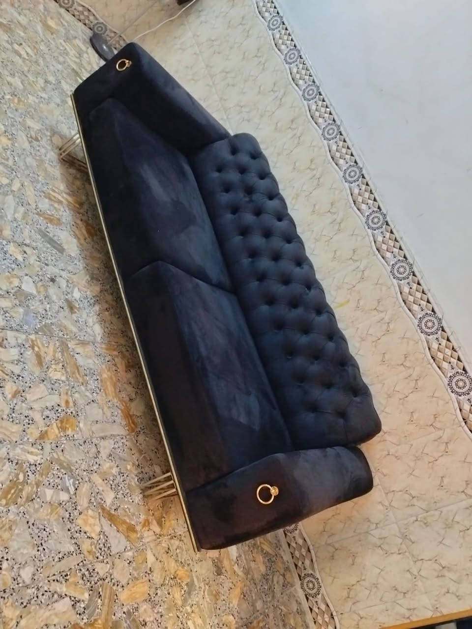 سلام عليكم غراض نضيفه جدن مكان مدينه الصدر تخم تركي ٥ مقاعد براد مرايات بلازمه ٣٢ براد ***********
