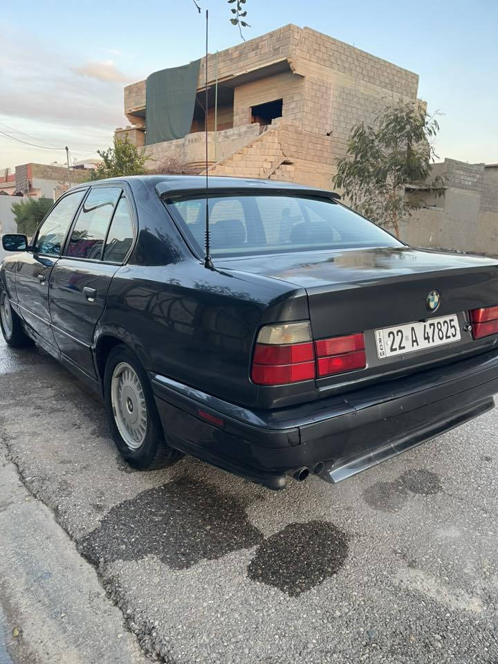 السلام عليكم BMW للبيع او مراوس حسب القناعه
525 اصل فصل 
مكينه كبس
موديل 1992
السيارة فول مواصفات 
كير توماتيك 
تبريد تدفئه
سلايت (تنته)
كشن جلد 
رقم اربيل 
هزه جديده 
سنويه 30
السعر 58 بيها مجال

***********
