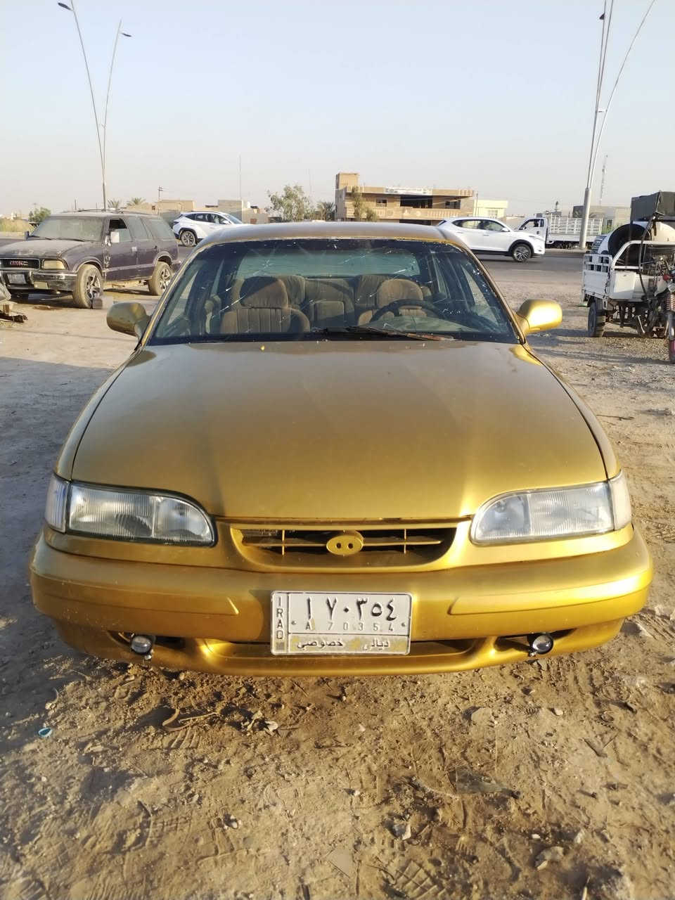سوناته تو رقم ديالى  لون ذهبي اصله سلفر
سنويه ساقطه موديل ٩٤ شرط التحويل محرك بي تبخير بسيط  كير نضيف   بيهه نواقص بسيطه 
    سعر ٢٦ بيهه مجال

***********
