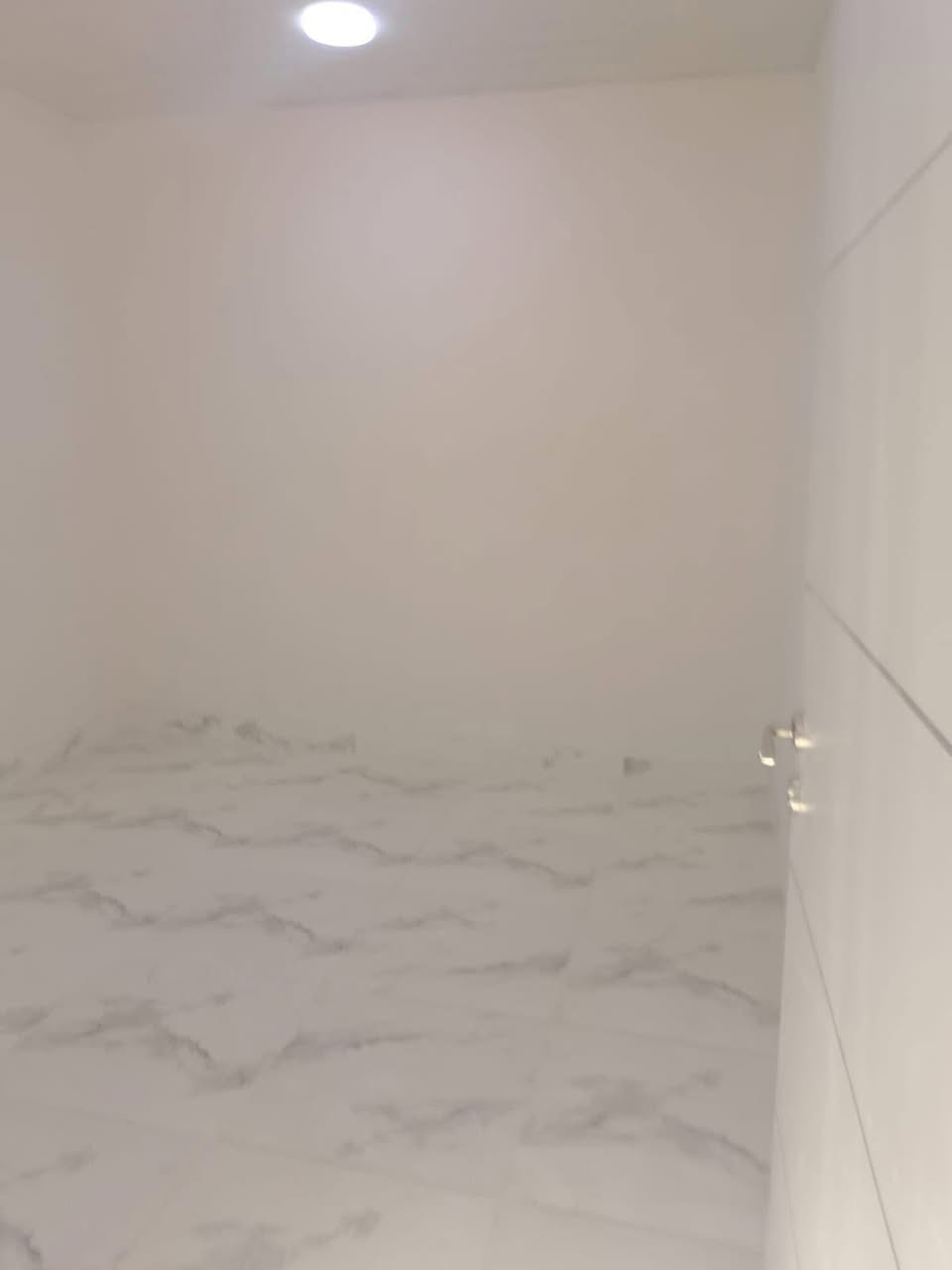 دار الأيجار 
مساحة 100متر 
فول سيراميك بناء حدیث
الموقع دروازة
خلف مقر کوران
قرب جامع خدیجة الكبرى 
الأيجار 150 ألف
استفسار
***********
***********
***********
———————
خانوو بۆ کرێ
ڕووبەری100متر 
 فول كاشیە بینایی نوێیە
دەروازە فەرعی بارەگایی گۆڕان
نزیك مزگەوت خدیجە کوبرا
كرێی مانگانەی 150هەزار
***********
***********
***********
