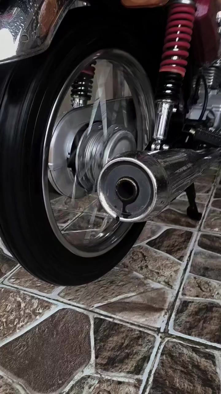 سلام عليكم للملاحضه تصوير قديم دراجه نامه للبيع موديل (22)دراجه حلوه اونضيفه اوبيهه كم شغله امبدله السعر(750)قفل للستفسار اكثر الرقم***********
