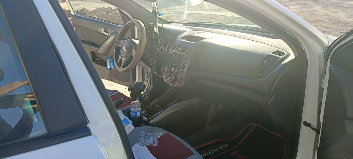 كيه سيراتو 2013 خليجي سياره حلوه تخم تاير تبريد تدفئه محرك 1600 رقم اربيل انكليزي تحويل ثاني يوم صدر خير من الله بيه كم قطعه صبغ بيه بالقماره صبخ اثر حالوب مال شمال سياره خير من الله  مكاني سامراء
السعر 86 وبيه مجال  ***********
