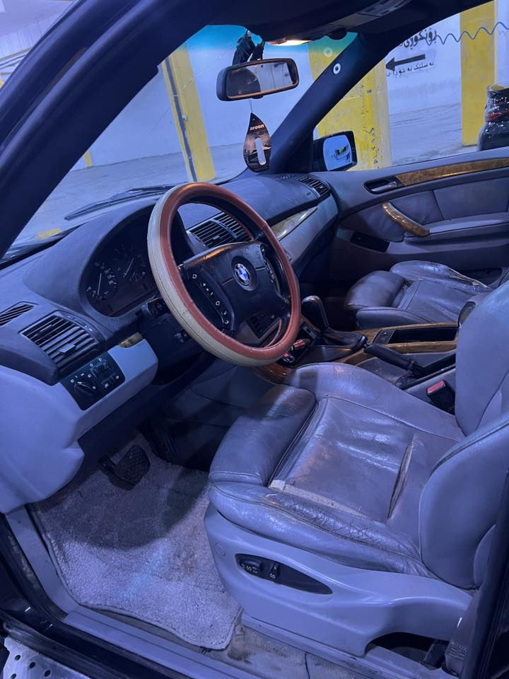 سلاو هاورييان ئةم x5بو فروشتن موديل 2005ماشةلا سةيارةكة جوانة 2020داخل بوة مةنةفيستة سةيارةكة هةمو گياني بةشةرت ماشةلا تنو تولة سوكان لاي خومانة 4تايةي تازةي لةژيرة سةيارةكة لةكةلارة سعري 52مةعمةلة رجائةن مشتةري نين ميشك منيشو خوتيش مةوة***********گورينةوةش دةكةم لةسةر دل گرتن
