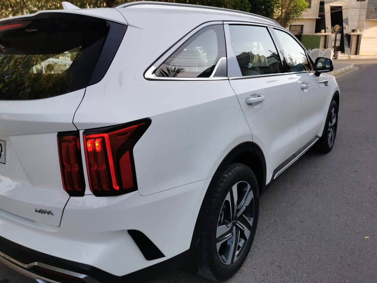 سورنتو 2023 ( خـليـجـي )
فول فول مواصفات بصمة بارنوما 
السيارة رقم اربيل باسمي
لسيارة كفالة عامة من كلشي 
ماشية44 الف سعر 305 بيه مجال
السيارة خاضعة لضمان شركة نم 
مواصفات السيارة
1.بصمة
2.بانوراما
3.حساس امامي خلفي 
4.ويل كب حجم 19عدد5
6.اشاير بالمري
7.كروز سرعة
8.تحكم ستيرن
9.مري شفط
10.سايد بريك بصمة
11.بك لايت لد
12.نضام ترحيب
13.محرك 6 سلندر 3.500
18.شاحن لاسلكي
19.كير ماوس
20.اريل نفكيشن
21.كشنات تغليف جلد اصلي
22.مقاعد عدد 7
23.ثلاث قطع تبريد
25.يدات كروم
26.درايف مود اربع وضعيات للقيادة
27.بصمة ابواب
28.كشن السائق والراكب كهرباء
29.السبير المقدس مانازل 
30.كامرة دوارة
31.لد نهاري
34.مانع انزلاق
35.اوتو هولد
36.شاشة متصلة
37.تبريد بيانو لمس
38.انارة محيطية
39.جنطة كهرباء 
40. تبريد منفصلة
عنوان الانبار الرمادي
رقم صاحب سيارة ***********
