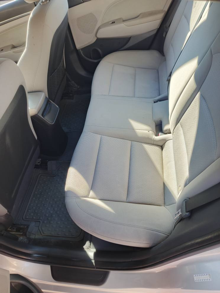 سلام عليكم للبيع النتره امريكي2018بسمي رقم دولي سنويه لغاية 2031 سياره جديده تخم تاير تبريد مكينه كير كفاله كفاله بدون صبغ ماشيه65الف صور مرفقه مع المنشور مكان واسط كوت ***********
