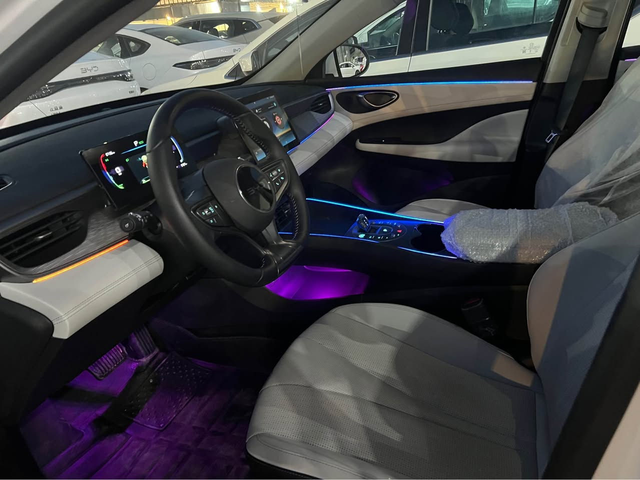BYD seal05  2025
بي واي دي 05 ٢٠٢٥
هيج هيجي نية 
سةيارةكة لةسةر دةقي شةريكة مايتةوة
تةنها 5000 كم  رؤشتية
سعر 127 مةجاليكي كةم
وتساب [hidden information] أربيل, العراق


**إذا كنت صاحب هذا الإعلان وتريد حذفه لأي سبب، رجاءا أرسل رسالة إلى الدعم الفني**