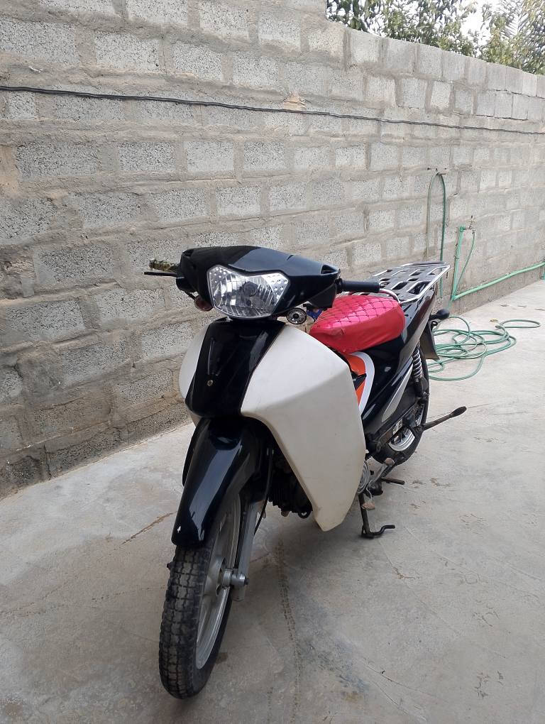 موطور البيع سلفيز نضيف كامل السعر 550وبي مجال مكانة صلاح الدين الضلوعية ***********
