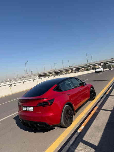 حبايب القلب شلونكم .. 🤍 

سيارتي للبيع تيسلا موديل y دبل ماطور 2023 ❤️

تمشي بلشحنه من 500 الى 560 كيلو

السياره اونلاين ومحدثه ومربوطه فون كي ❤️

السياره ماشيه 27 الف بس  

 حادثها فقط pdr بل جاملغ الامامي الايسر 

بدون لا صبغ ولا تبديل ولا ايرباك ولا اي شي 

السياره كليييين ونظيفه حيل وع ايدي 🤍 

السياره عليها كت كامل من اللحيه للدفيوزر ⚡️ 

شنو شي ببالك من اكسسوار موجود عليها 

عليها 

سكوبات 

دوسات 

كفر كامرات كاربون  

سبايدر اصلي  

دفيوزر 

تضليل سكف كامل 

ومسويلها الجام عازل للحراره مغلفه 

ومغلف التكم والايتات 

عليها مكان مال شحن led 60 w 

أناره داخليه كل السياره  ⚡️❤️

مختصر الحجي كلشي عليها وبيها😂 

السياره نظيفه حيل وع ايدي 

اي نواقص مابيها ع فحص وع سونار 

مكانها بغداد شارع فلسطين 

سعرها ب 238 وبيها مجال بسيط كلش الي تفيده يشلع عيوني 

*********** 

تشوفها غاليه عليك كلمه  حلوه منك تكفي ❤️ بغداد
