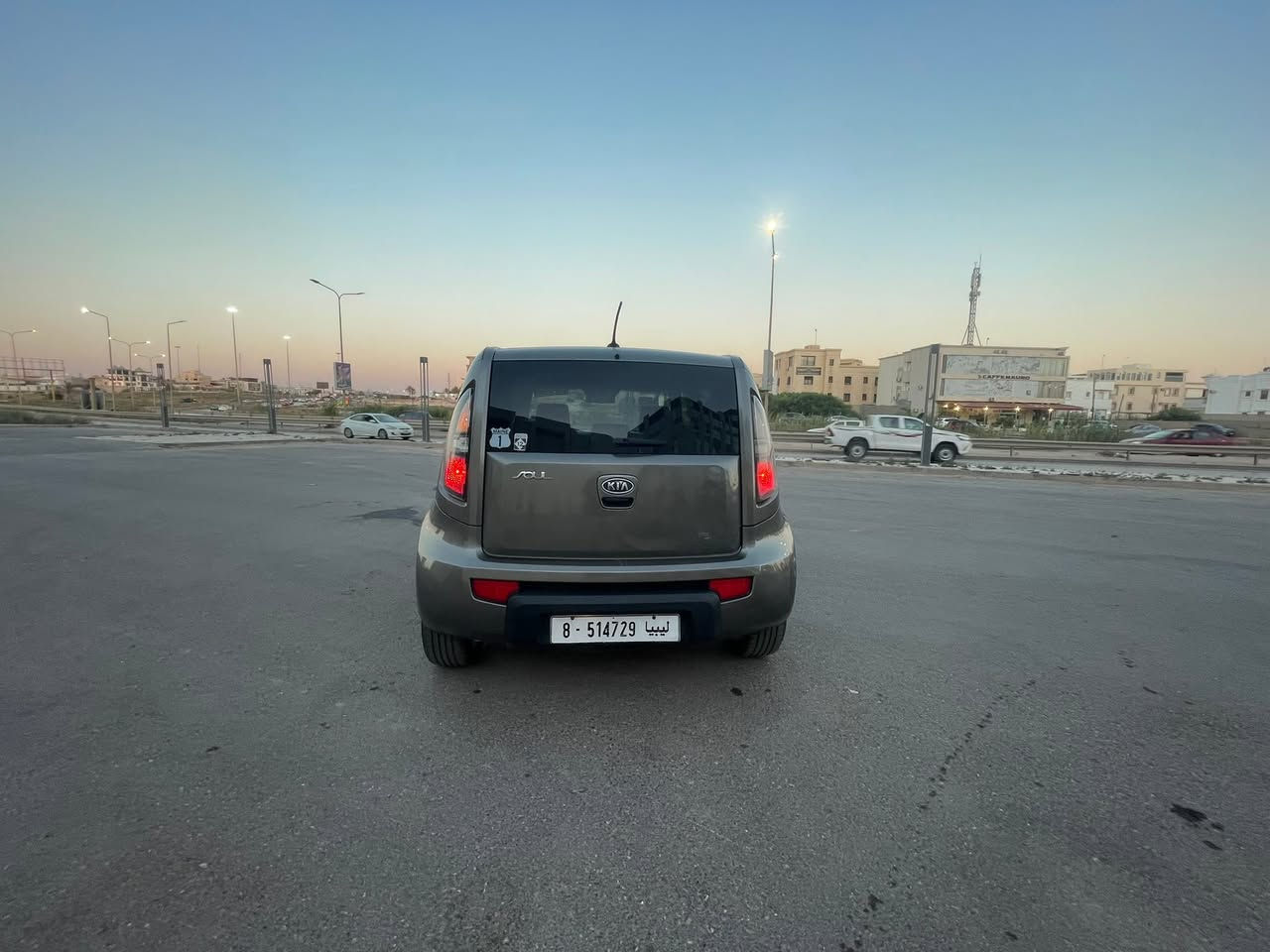ماشاءالله تبارك الرحمن 

بسعررررحرررق 16800ساهل🔥🔥🔥🔥🔥

مشاء الله تبارك الرحمن 🤍

النوع : كيا🚙صول

الحالة : ممتاز 💯💯

اللون :رمادي❤️

نقل الحركة:تومتك

مكيف :ثلج

مميزات&
فتحة صقف&لد داخلي &ديسكو كبير&شاشة كبيرة 

المحرك : 2.0🔥عادي
العيوب : لايوجد بي ادن الله
نوع الوقود : بنزين ⛽️ 
مكيفة
🚨
محرك وصاله وكمبيو لاقوة الا بالله 

————————————————————————

مكان/بنغازي/طابلينو جنب مطعم باله 
الاستفسار ع الرقم 0914843549

#الورشفاني لبيع وشراء السيارات


**إذا كنت صاحب هذا الإعلان وتريد حذفه لأي سبب، رجاءا أرسل رسالة إلى الدعم الفني**