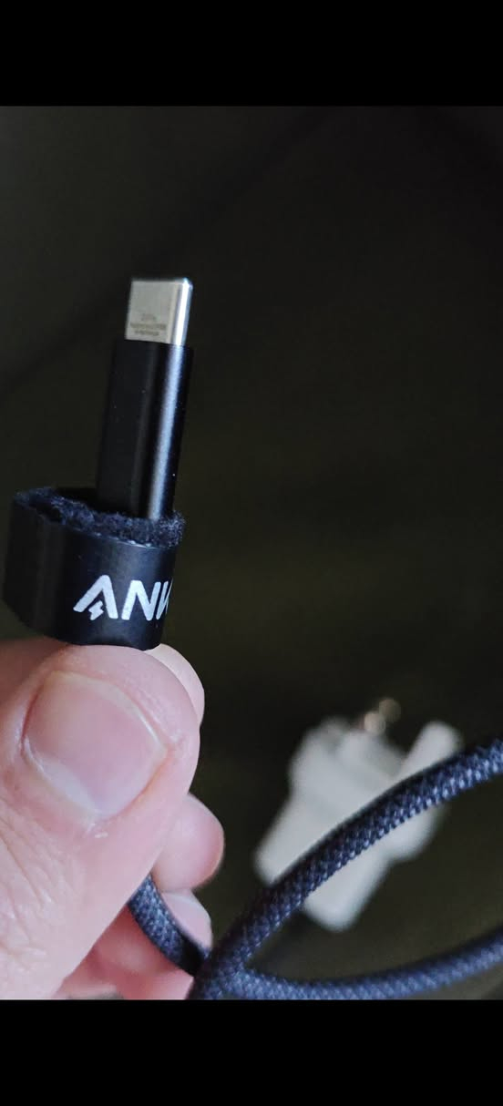 شاحنه انكر مع لكيبل 33 واط مستخدمه شهر ونص وكلش زينه للايفون قيم واخذ متوفر توصيل


**إذا كنت صاحب هذا الإعلان وتريد حذفه لأي سبب، رجاءا أرسل رسالة إلى الدعم الفني**