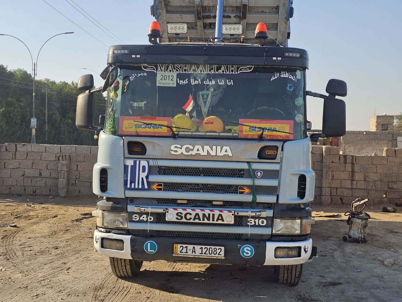 السلام عليكم سكانيه بومه اللبيع كير 4×4
محرك لانفخ ولا صرف تبريد تدفئه شاصي مكفول ***********
