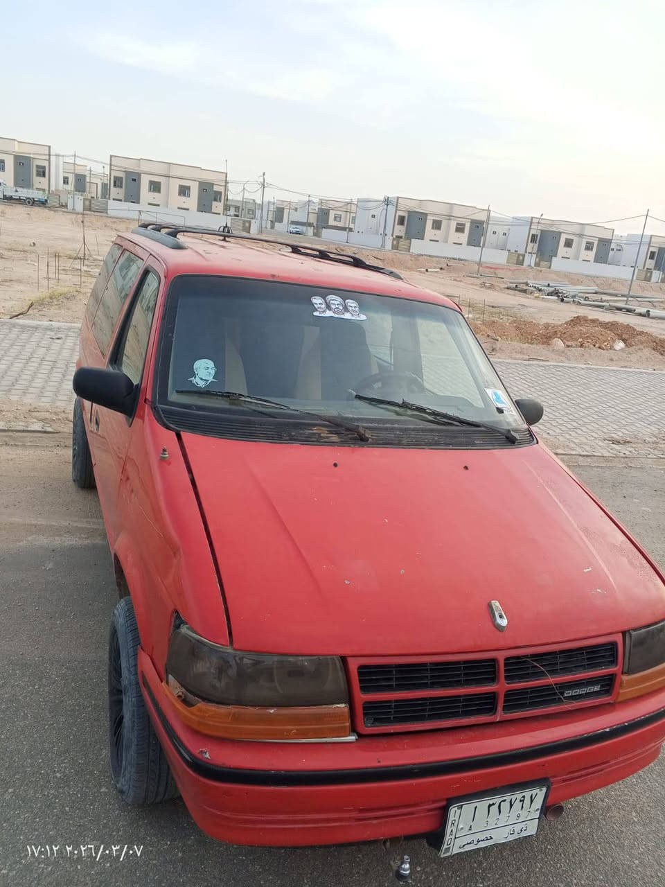 شوفر ليت كرفان.. موديل 1991.. كير ومحرك كرونة 2000 السعر 30 مكان نجف ***********
