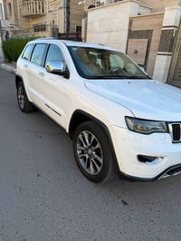 للبيع جيب موديل ٢٠١٨ خليجي فول مواصفات لمتد بلاص فول للأخير سياره جديد...
