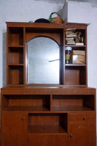 ميز المراية • العربانة • قابلة للتفاوض