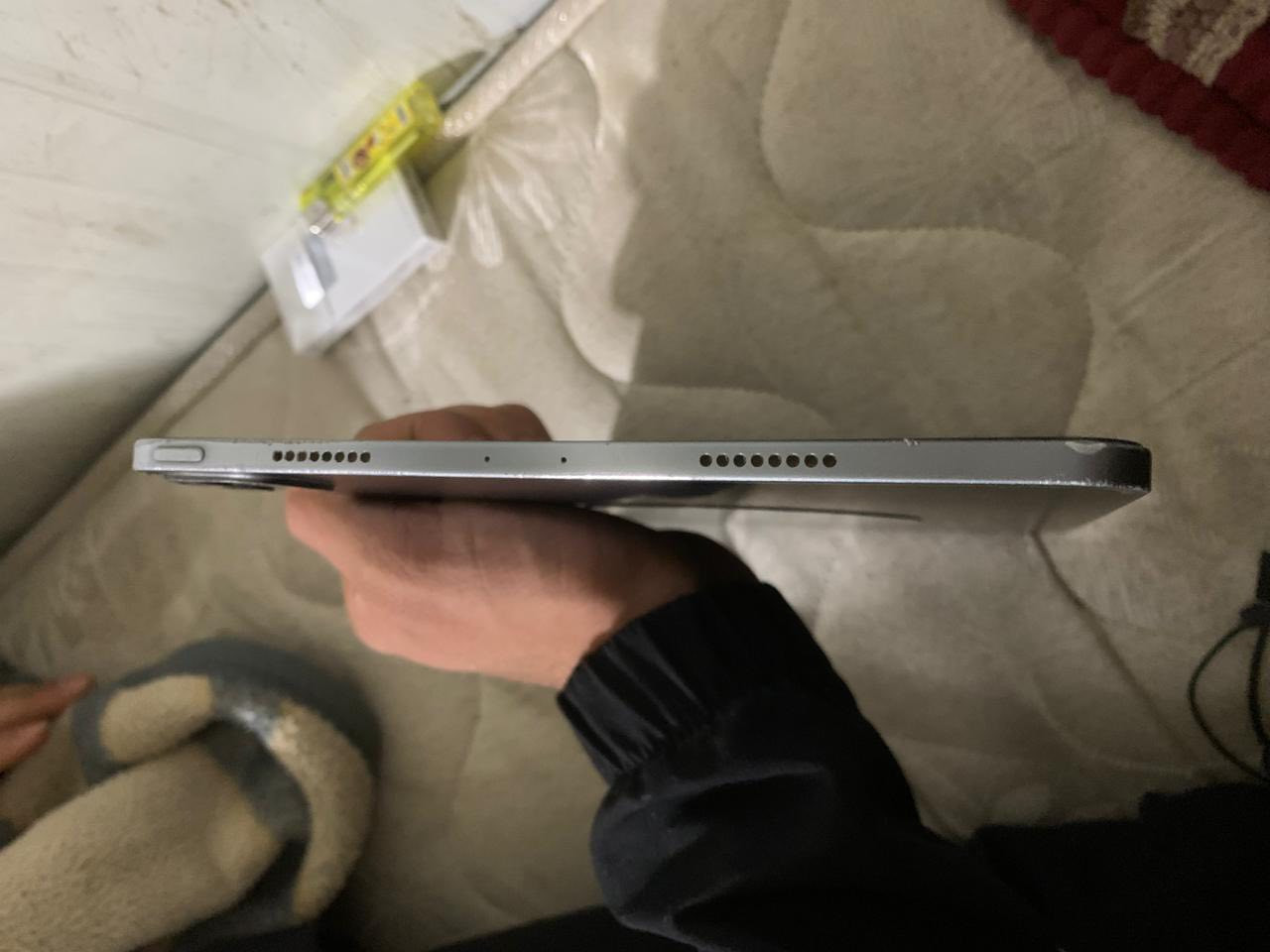 ايباد 11 برو معالج m2ذاكره 128 بطاريه لو 82 لو 81  جيل ثالث
سعره 550 بيه مجال بصيط مكاني بغداد لمنصور. ***********
