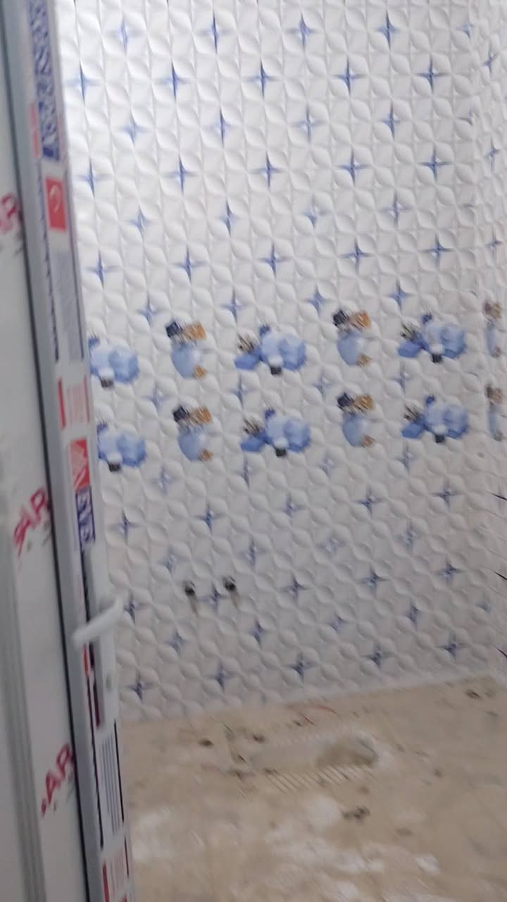 بيت 200م للبيع جاهز للسكن بالنجف البراكيه قريب على  اسواق المير بنيان جديد صب كونكريت اساس وسقف   اقرار محكمه  التواصل واتساب ***********
