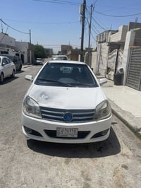جيلي ٢٠١٣ • جير عادي • نظيف